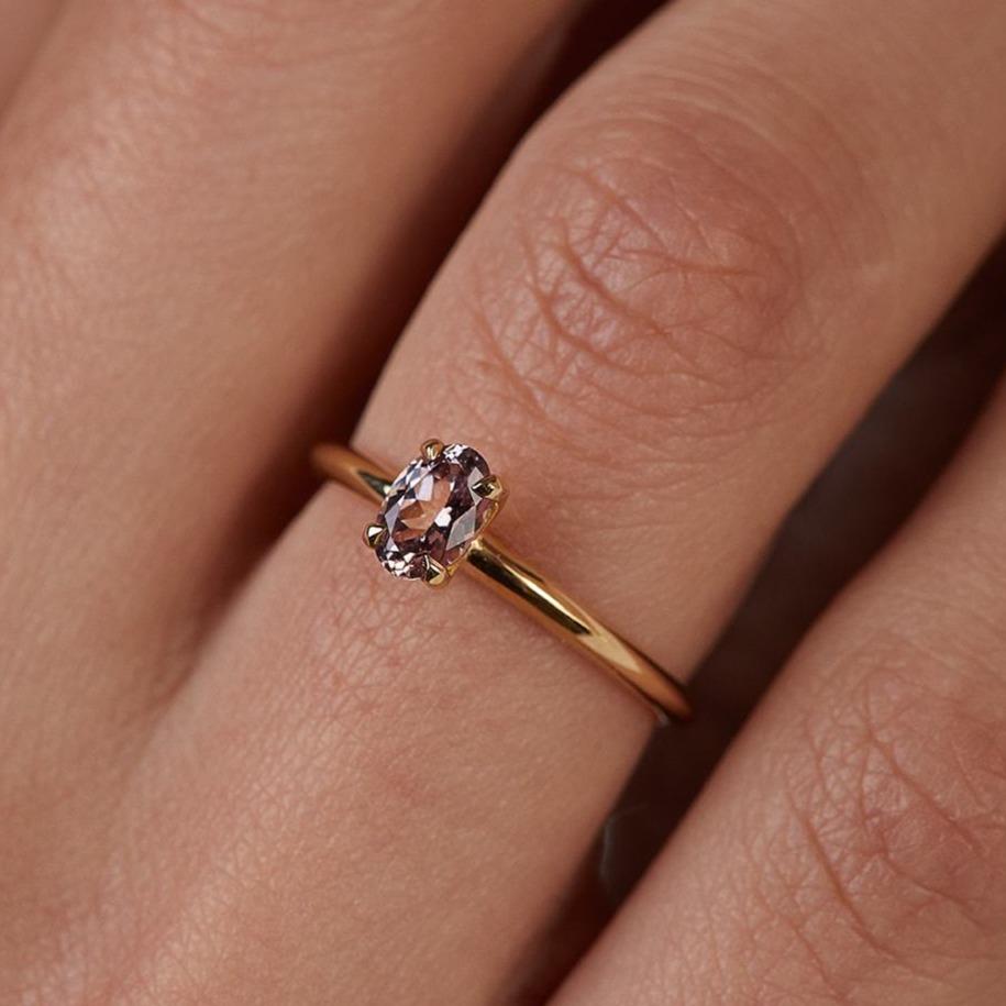 Norit ring with pink sapphire