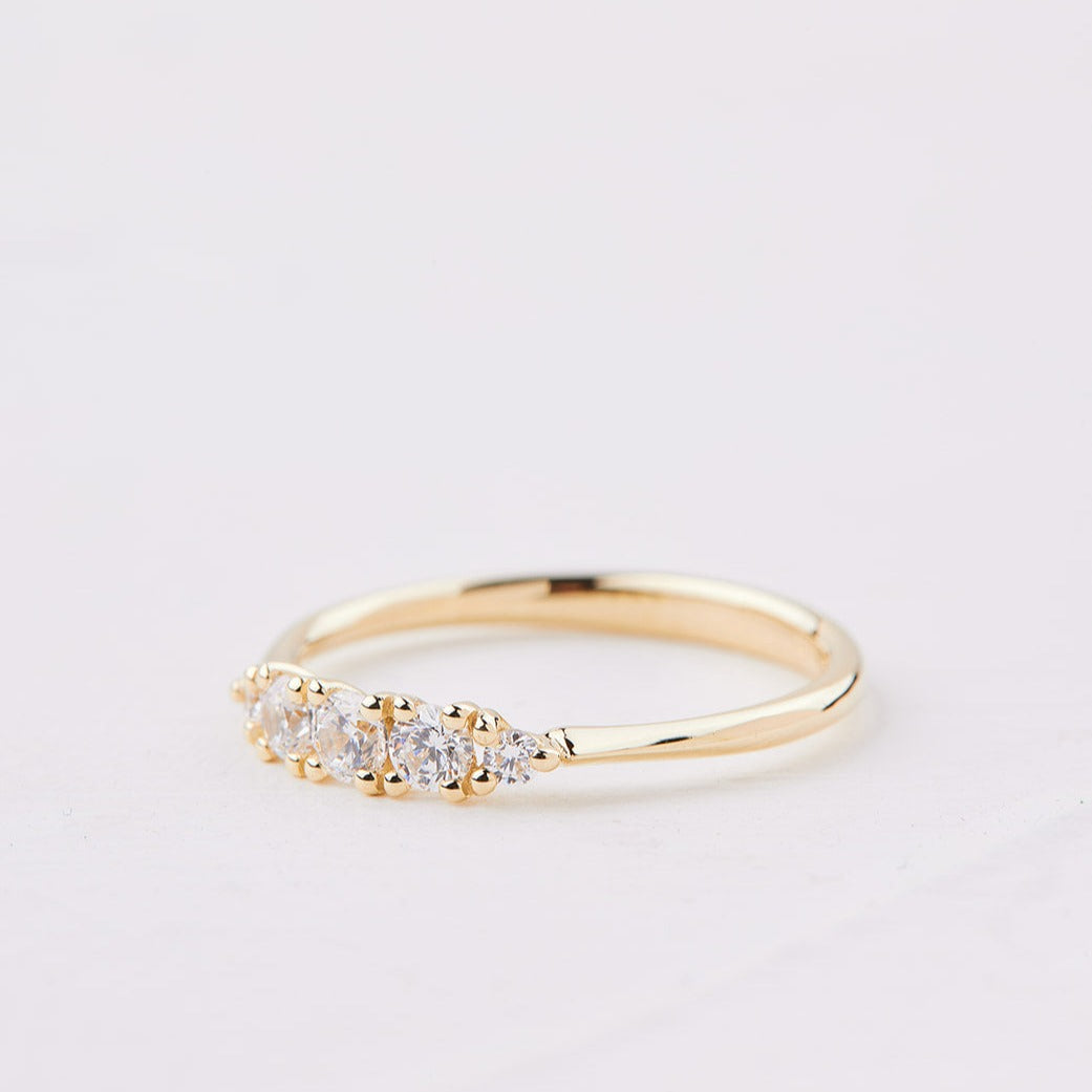 Ripple ring with natural diamonds