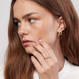 Pear design earring made of gold