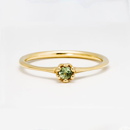 Artichoke gold ring with a sapphire stone