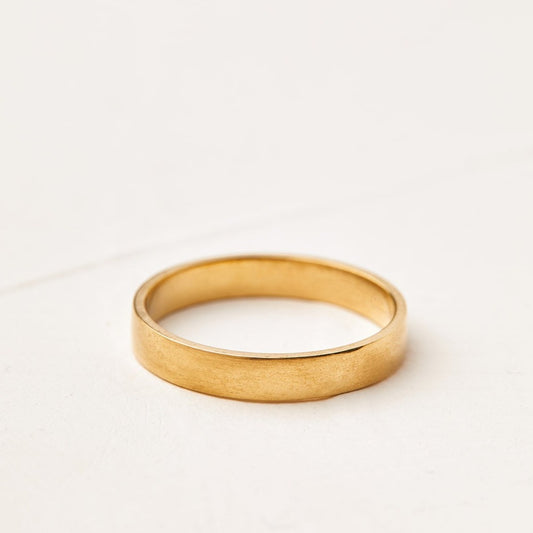 טבעת נישואין מזהב לגבר דגם אלון