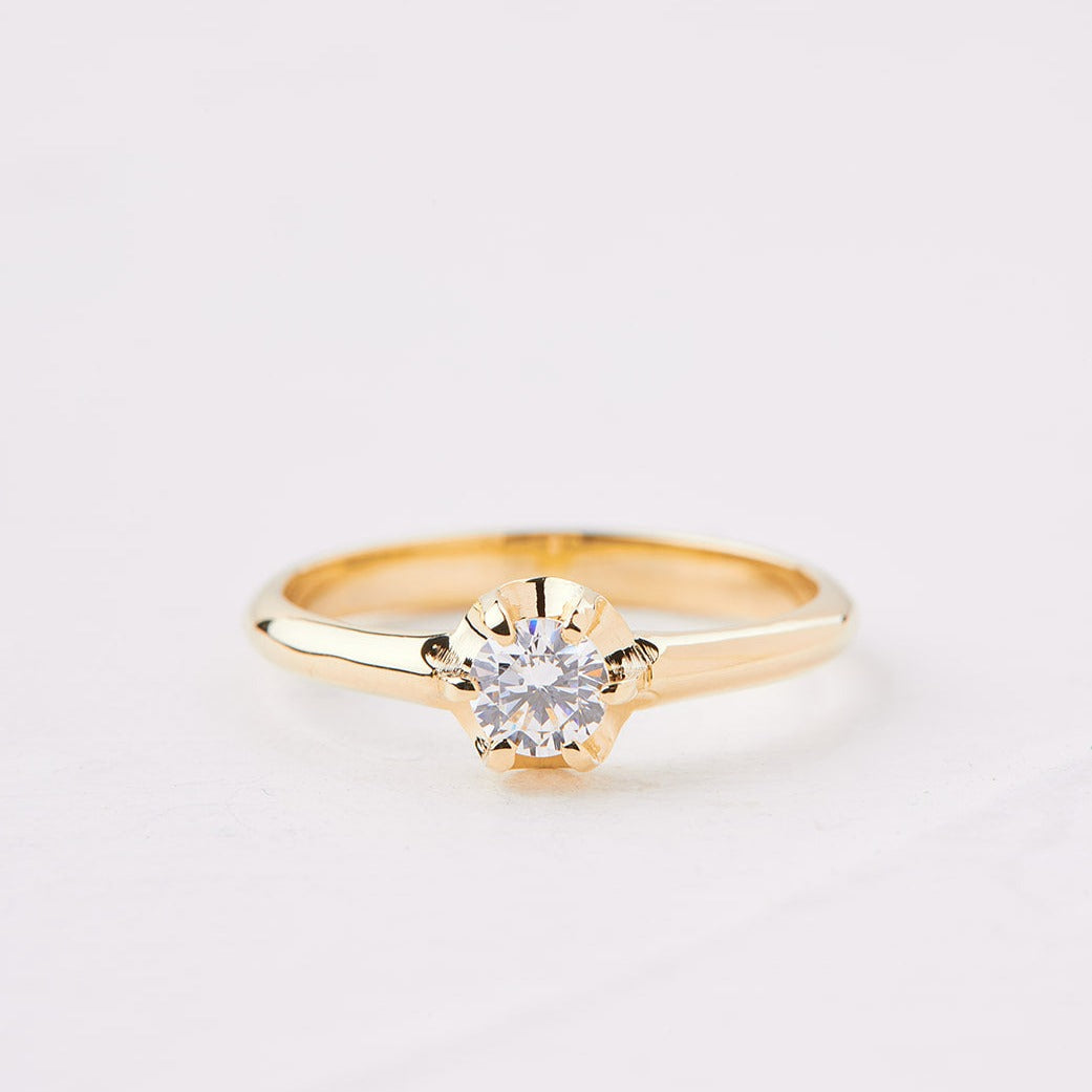 Kahlo ring set with a quarter carat lab diamond