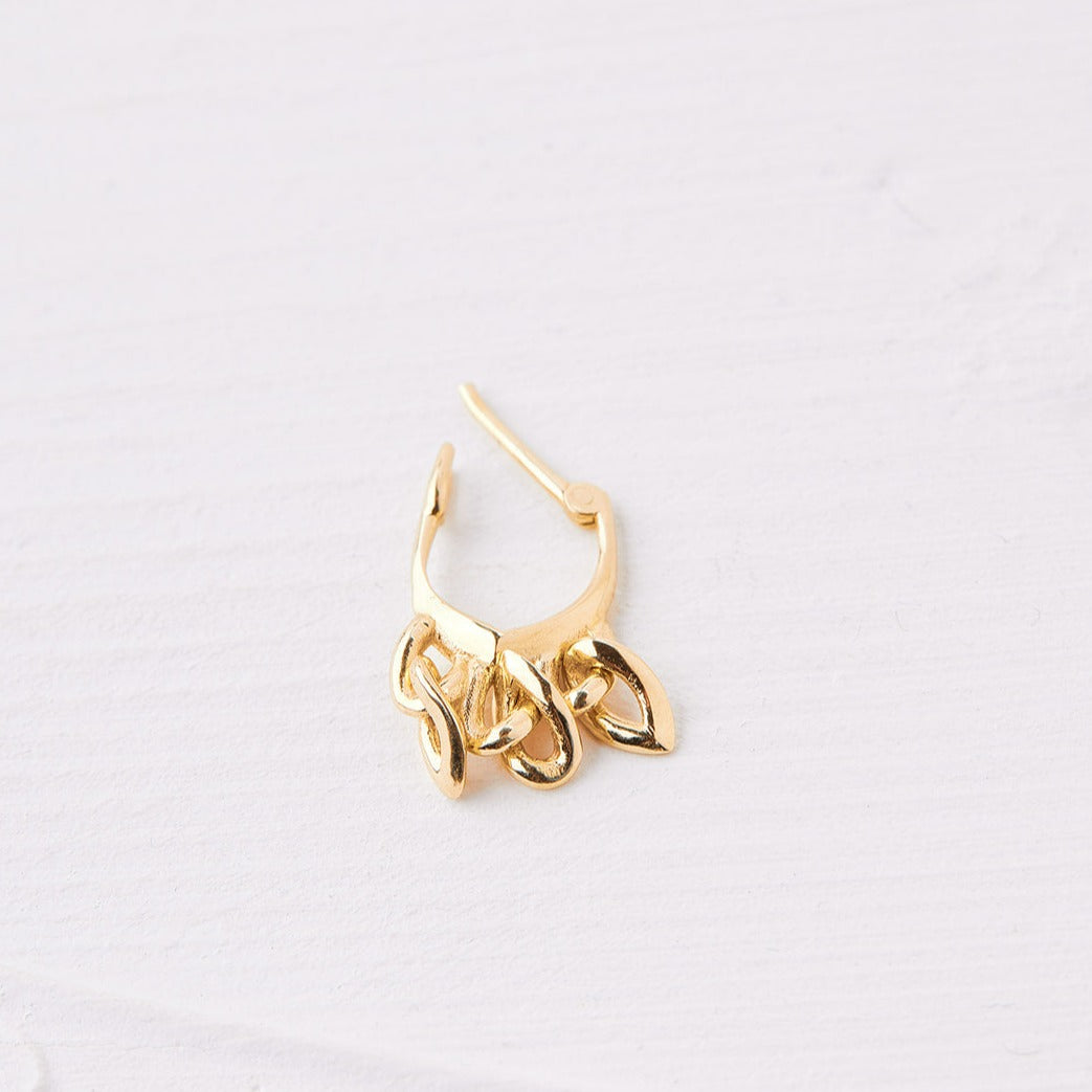 Renoir earrings made of gold