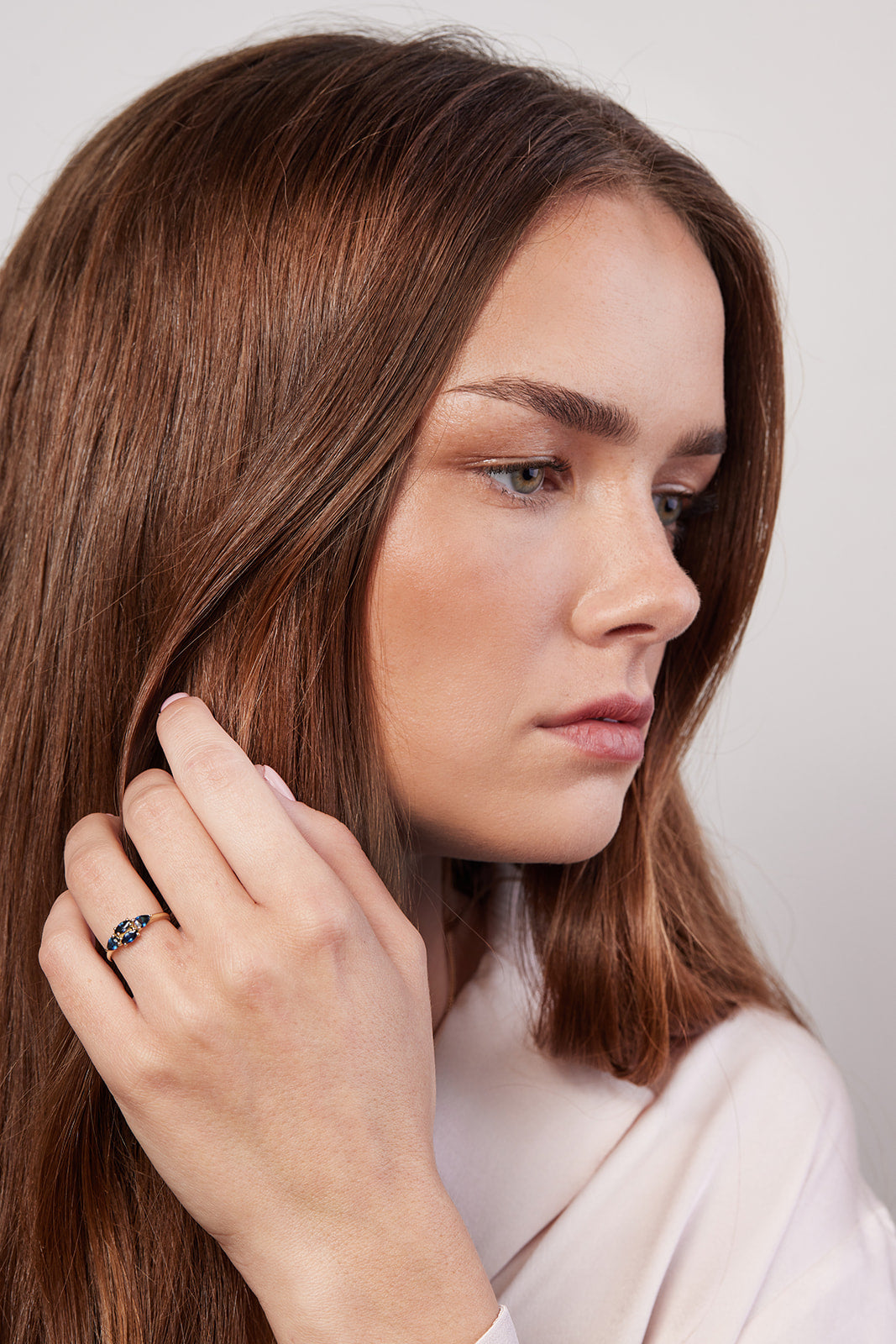 Mondrian ring set with blue sapphire stones